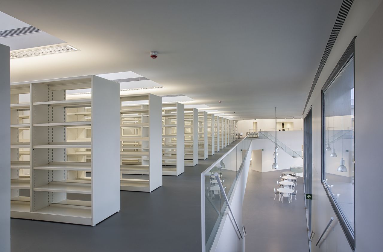 Biblioteca y Salas de Estudio del Edificio de Servicios Generales del Campus de Ciencias de la Salud, Universidad de Granada