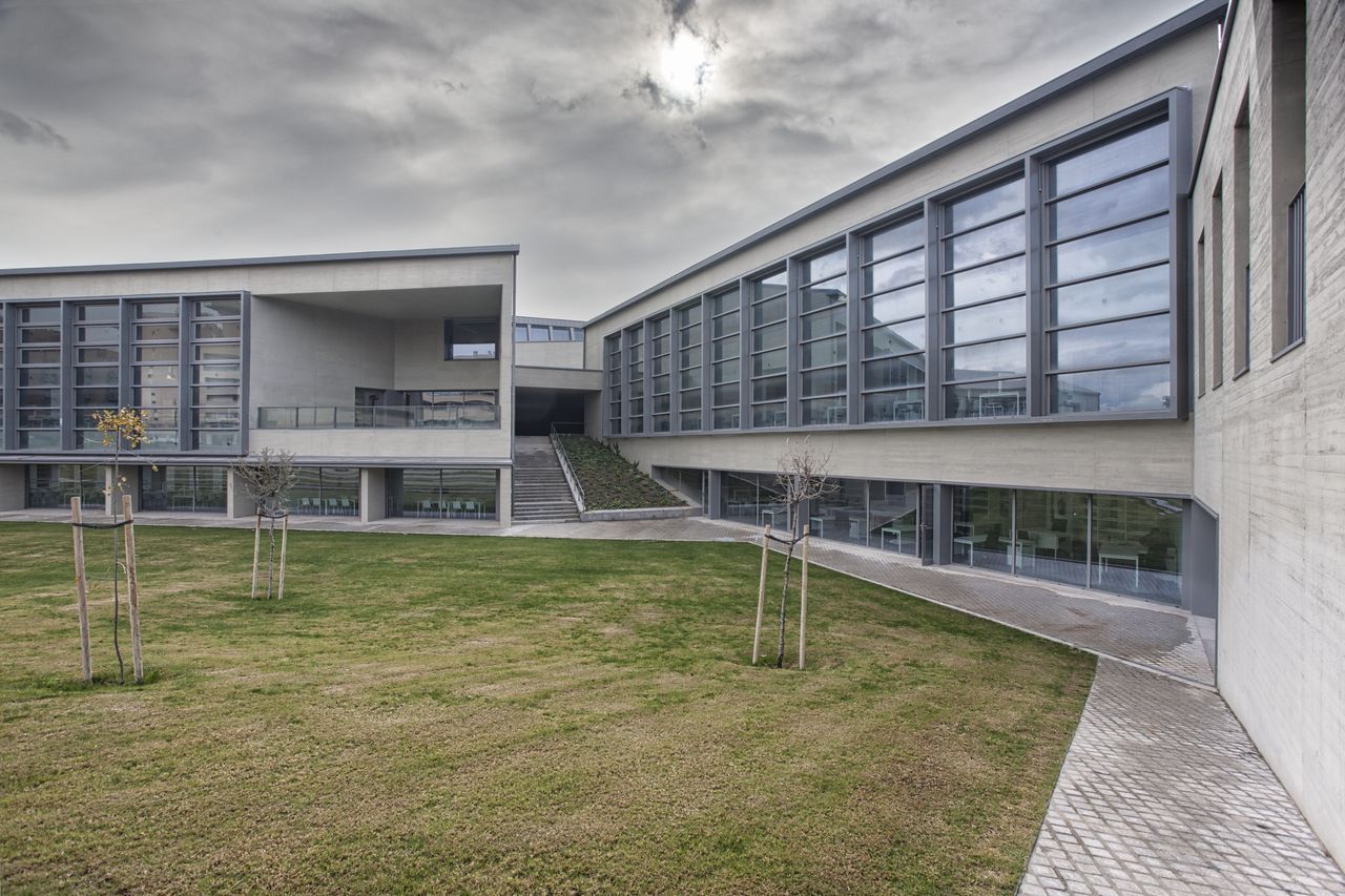 Biblioteca y Salas de Estudio del Edificio de Servicios Generales del Campus de Ciencias de la Salud, Universidad de Granada