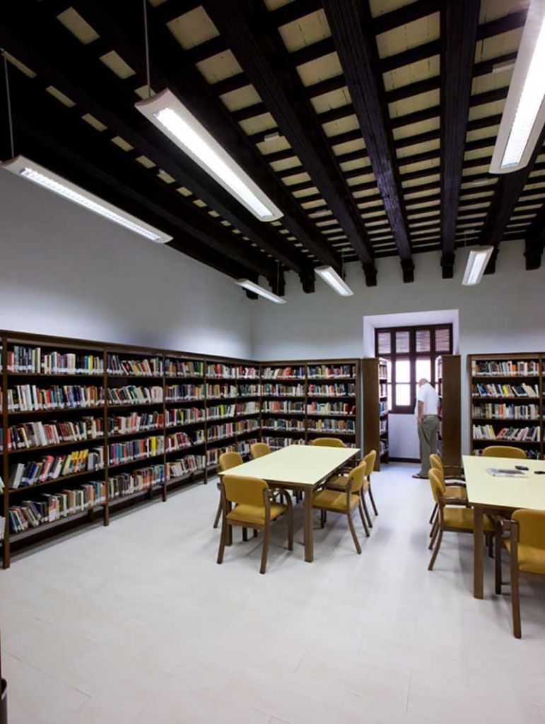 Biblioteca Pública Municipal Tomás Beviá, Écija (Sevilla)