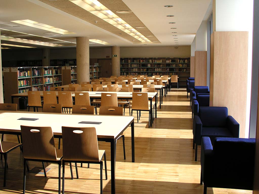 Biblioteca de la Facultad de Educación. Universidad Complutense de Madrid