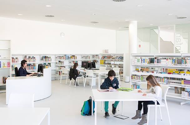 Biblioteca Mont-Àgora, Santa Margarida de Montbui (Barcelona)