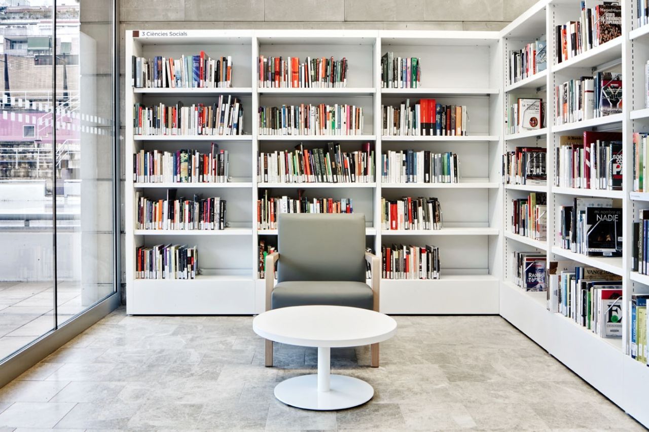 BIBLIOTECA CENTRAL DE CERDANYOLA DEL VALLÈS (BARCELONA)