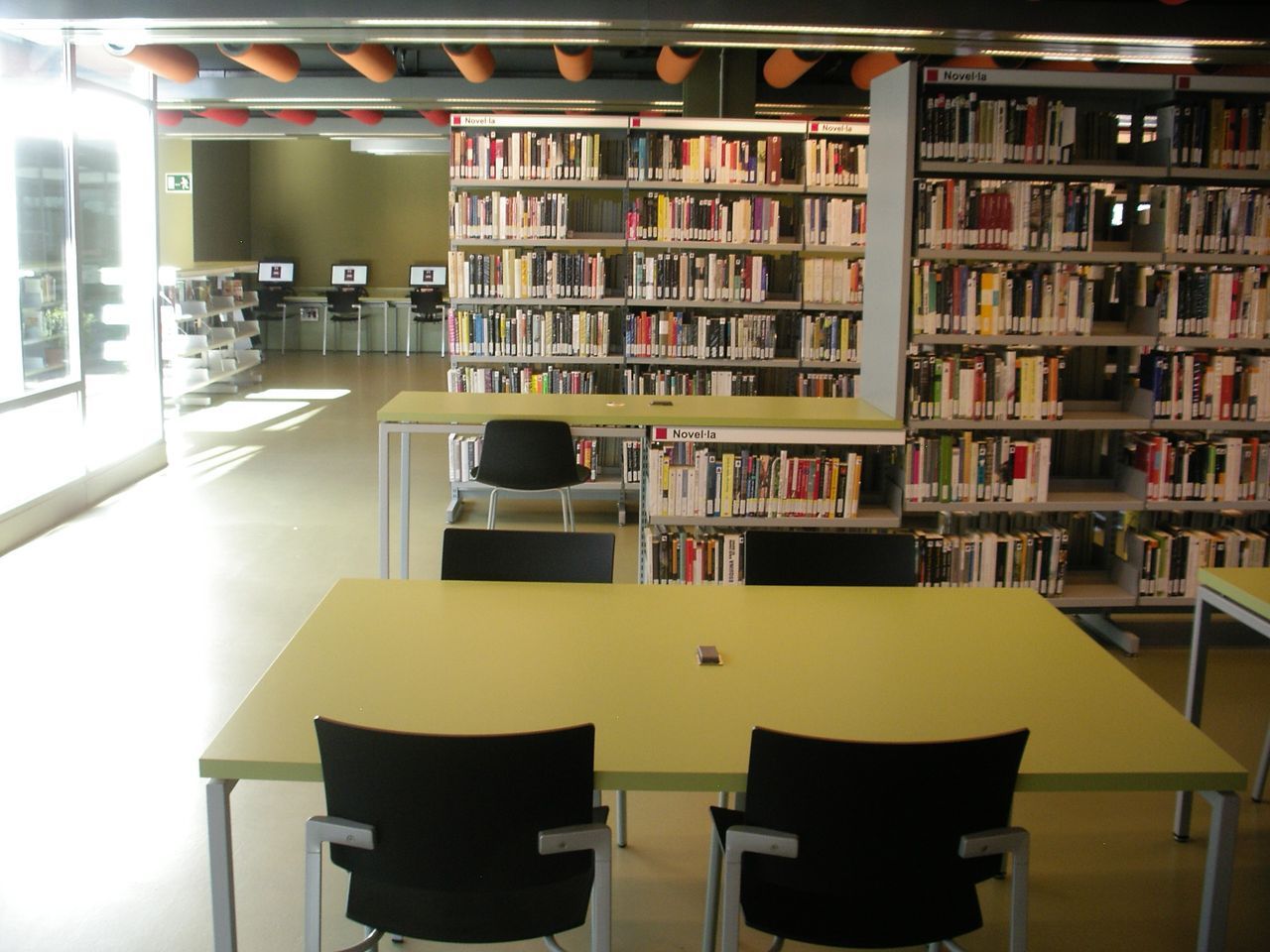 Biblioteca del Fondo – Santa Coloma de Gramanet (Barcelona)