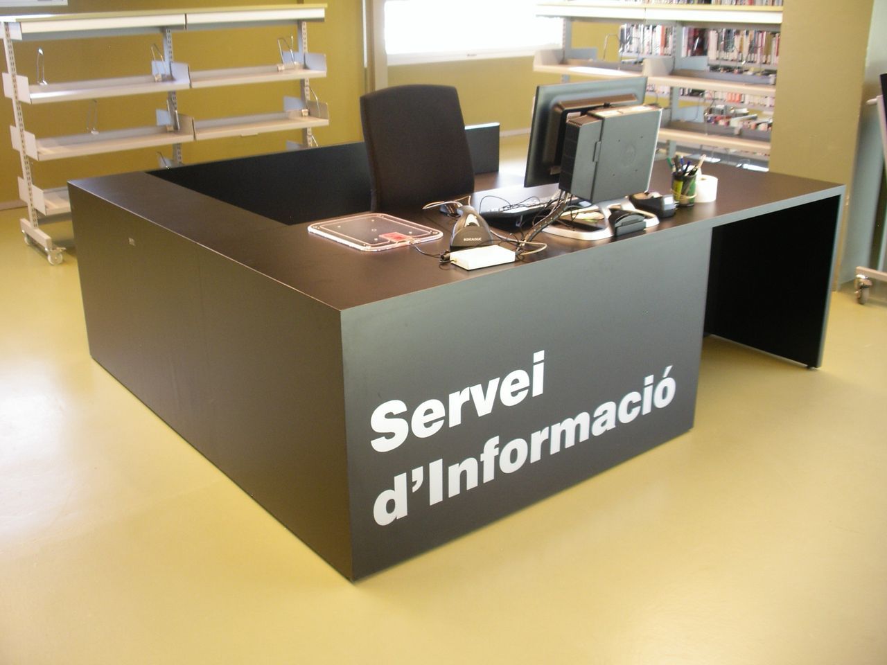 Biblioteca del Fondo – Santa Coloma de Gramanet (Barcelona)