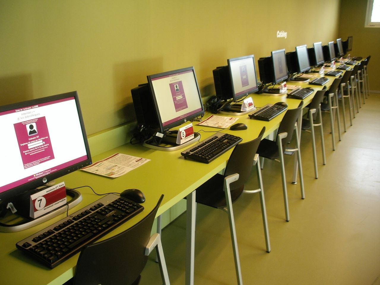 Biblioteca del Fondo – Santa Coloma de Gramanet (Barcelona)