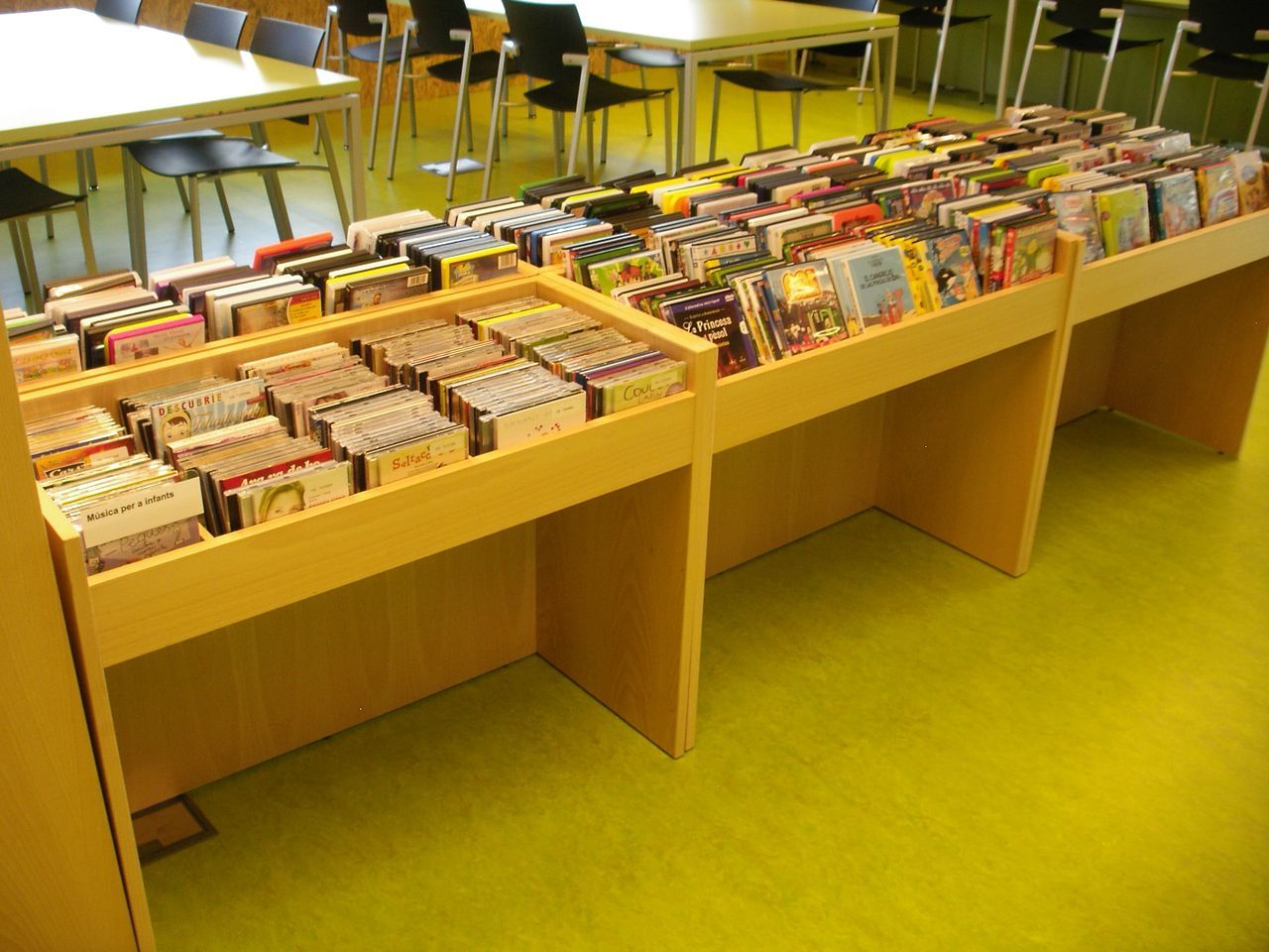 Biblioteca del Fondo – Santa Coloma de Gramanet (Barcelona)