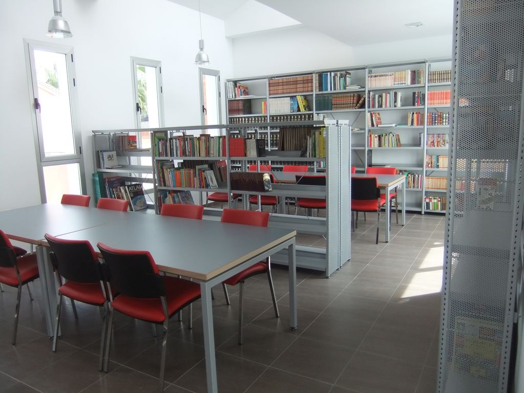 6 ESTANTERÍAS DE BIBLIOTECAS. CS
