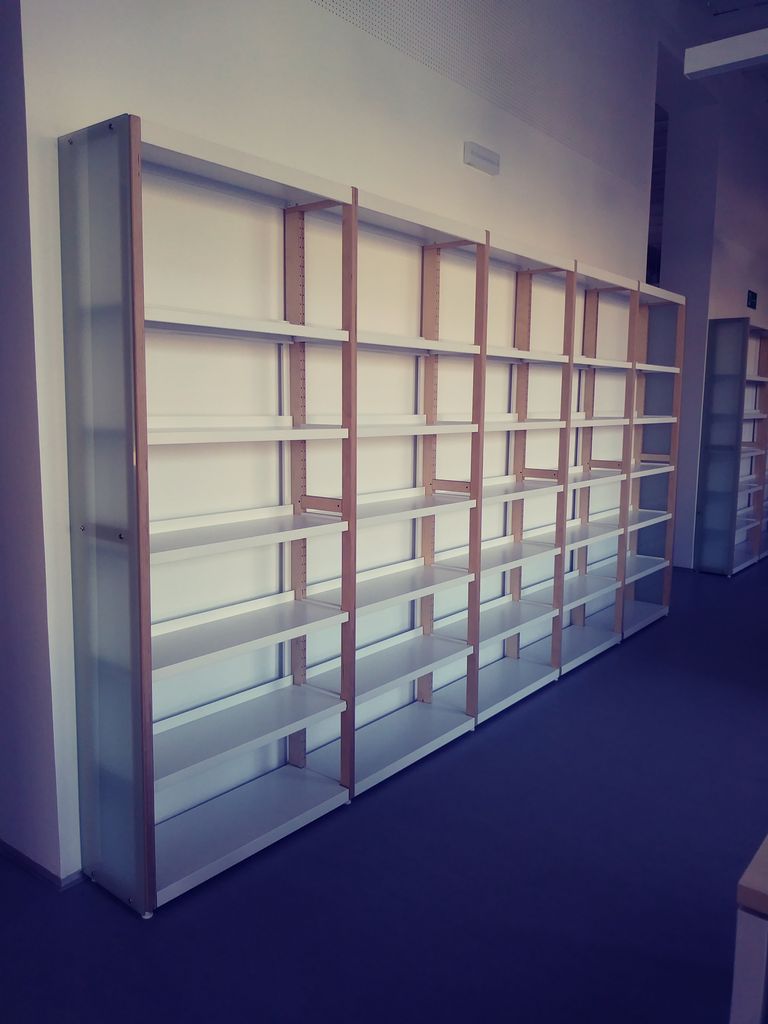 7 ESTANTERÍAS DE BIBLIOTECAS. NEOLUNDIA