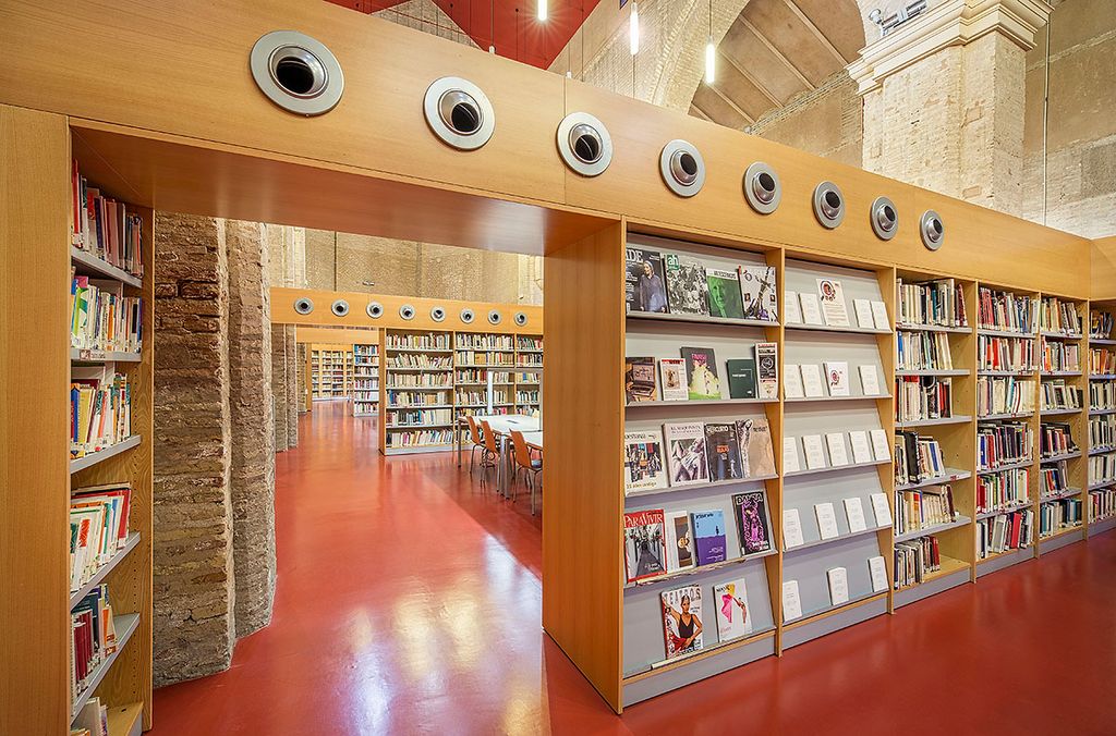 7 ESTANTERÍAS DE BIBLIOTECAS. NEOLUNDIA