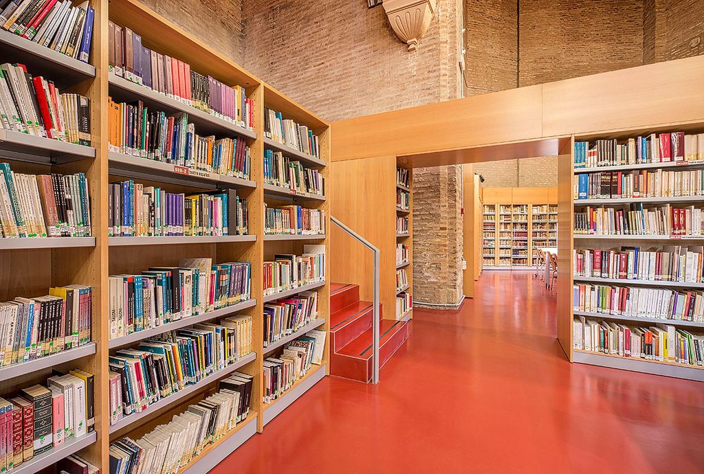 7 ESTANTERÍAS DE BIBLIOTECAS. NEOLUNDIA